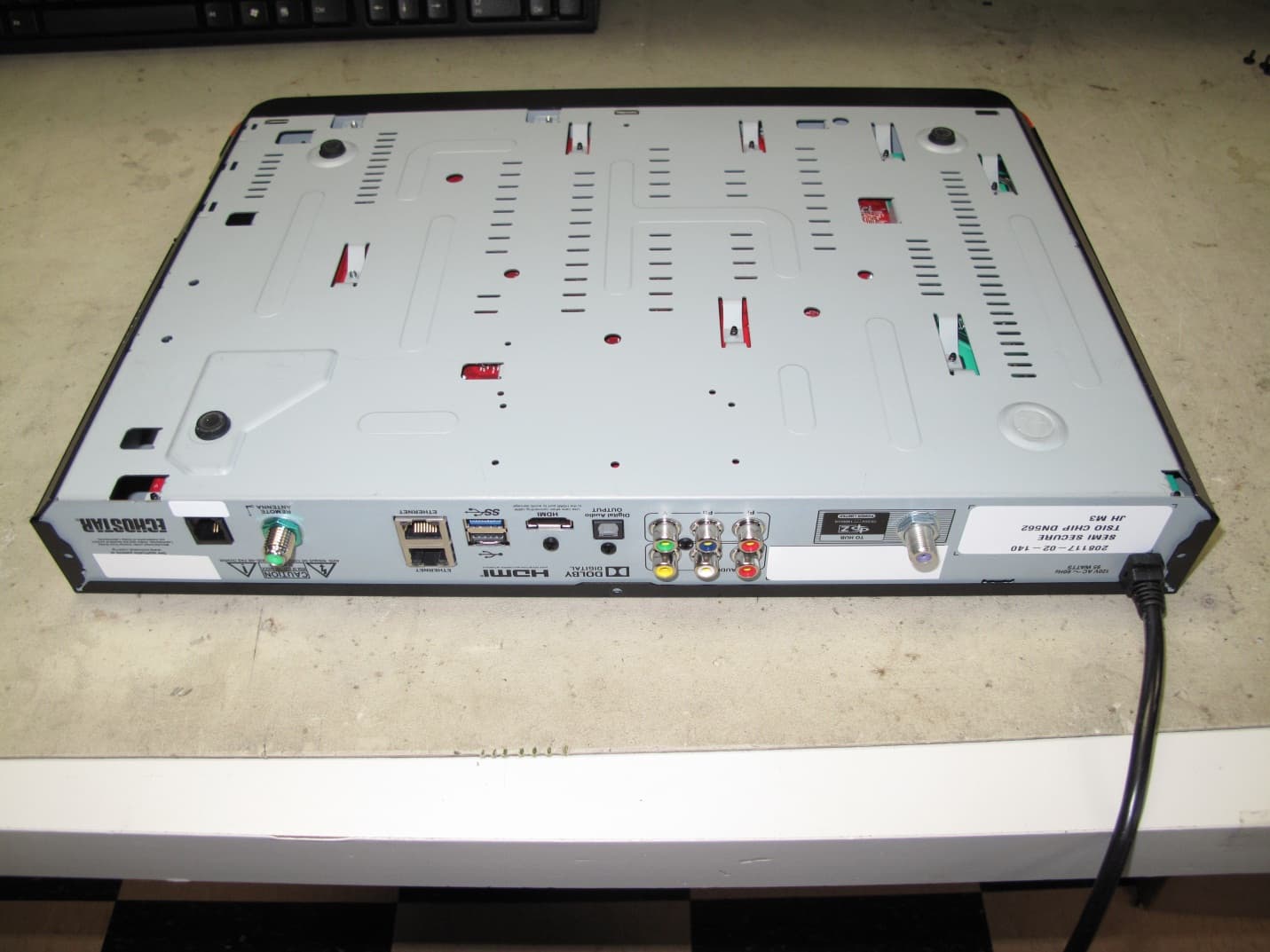 BT + ZIGBEE and WLAN DTS/UNII a/b/g/n MIMO Satellite Set Top Box - FCC ID DKN1018 - DISH Technologies L.L.C. (2)