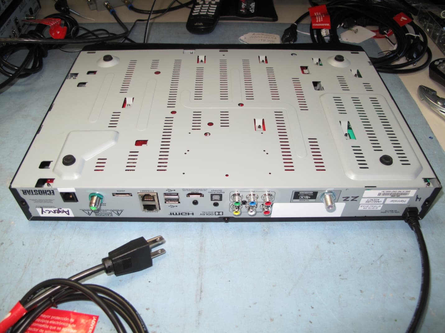 802.11 a/b/g/n WLAN, BT 2.1 and RF4CE SATELLITE SE - FCC ID DKNCB1138 - DISH Technologies L.L.C. (2)
