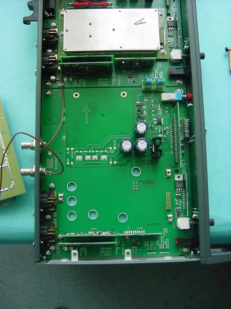 UHF Transmitter for Rack mounting - FCC ID DMO2SREK3K - Sennheiser Electronic Corp (4)