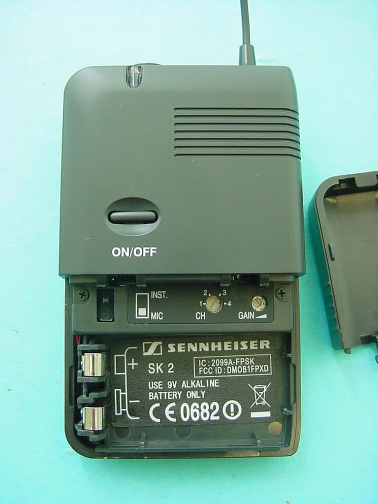 Wireless Bodypack Transmitter - FCC ID DMOB1FPXD - Sennheiser Electronic Corp (1)