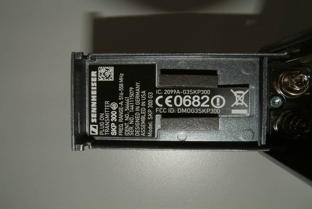 Microphone plug-on transmitter - FCC ID DMOG3SKP300 - Sennheiser Electronic Corp (3)