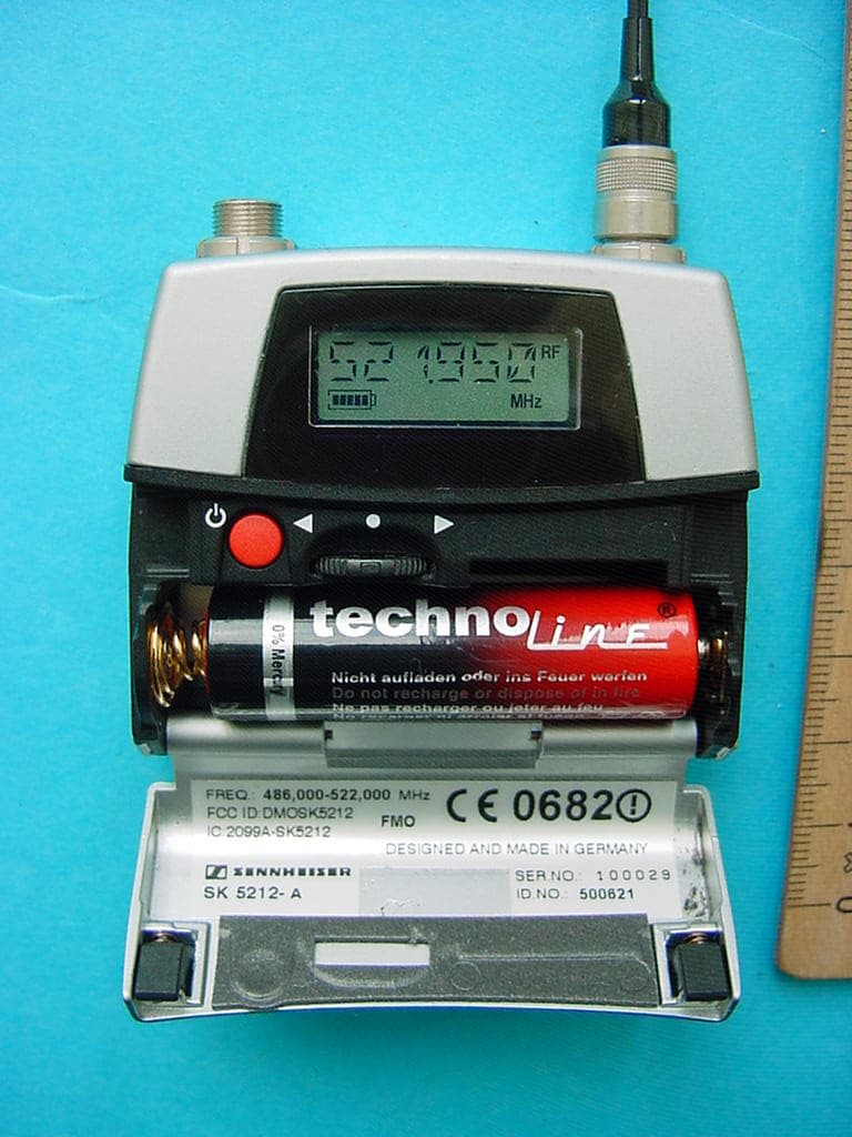 Bodypack Transmitter - FCC ID DMOSK5212 - Sennheiser Electronic Corp (2)