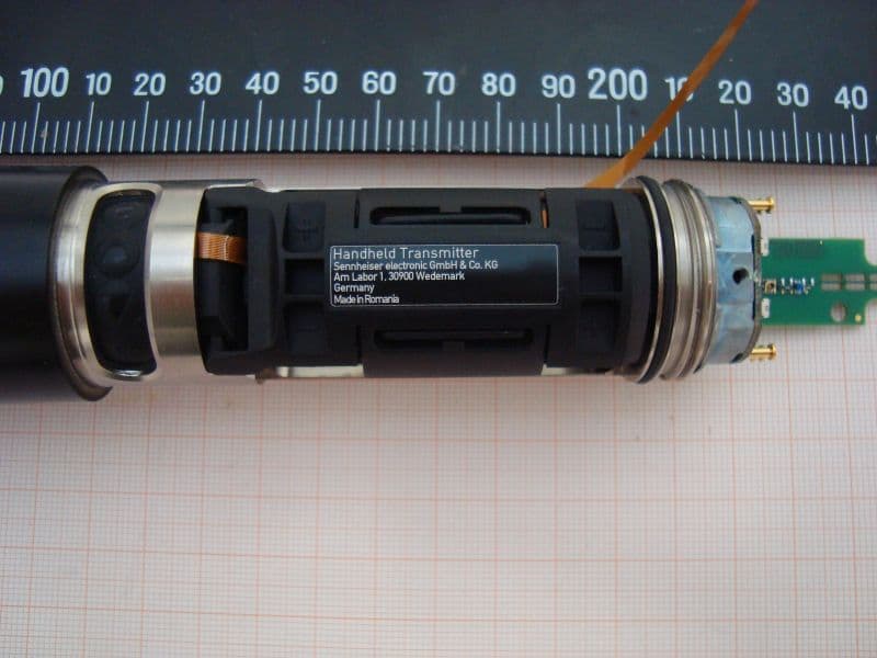 Handheld Transmitter - FCC ID DMOSKMSEWDX9M - Sennheiser Electronic Corp (4)
