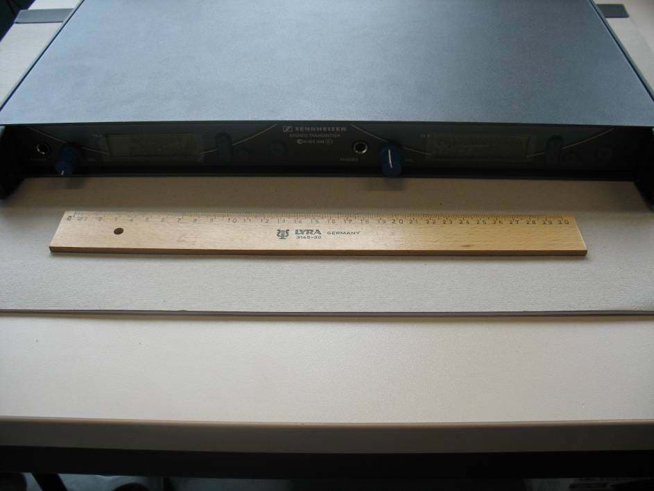 UHF Transmitter for Rack mounting - FCC ID DMOSR350 - Sennheiser Electronic Corp (3)