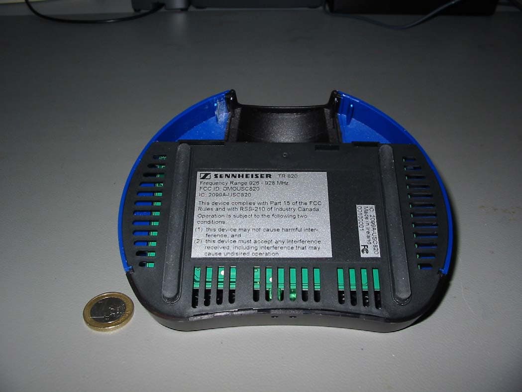 Wireless Headphone System - FCC ID DMOUSC820 - Sennheiser Electronic Corp (1)