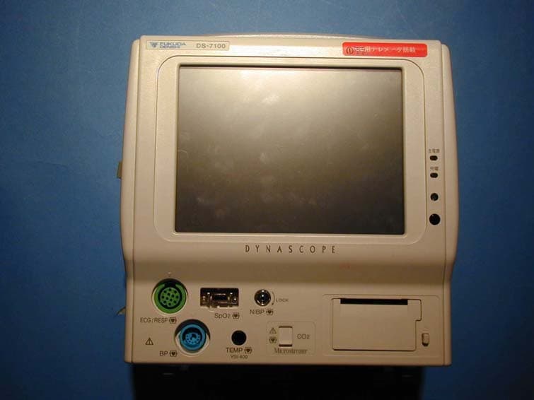 Patient Monitor - FCC ID DV8DS7100 - Fukuda Denshi Co Ltd (4)