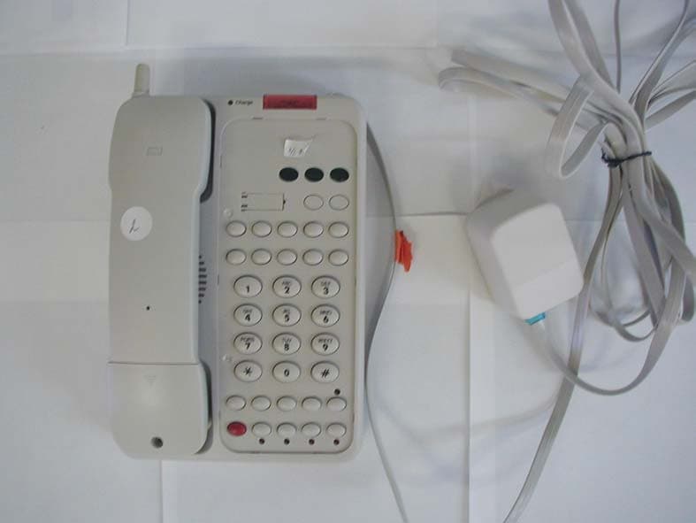 2.4GHz DSS Cordless Telephone - FCC ID DXACL2200 - Teledex LLC (3)