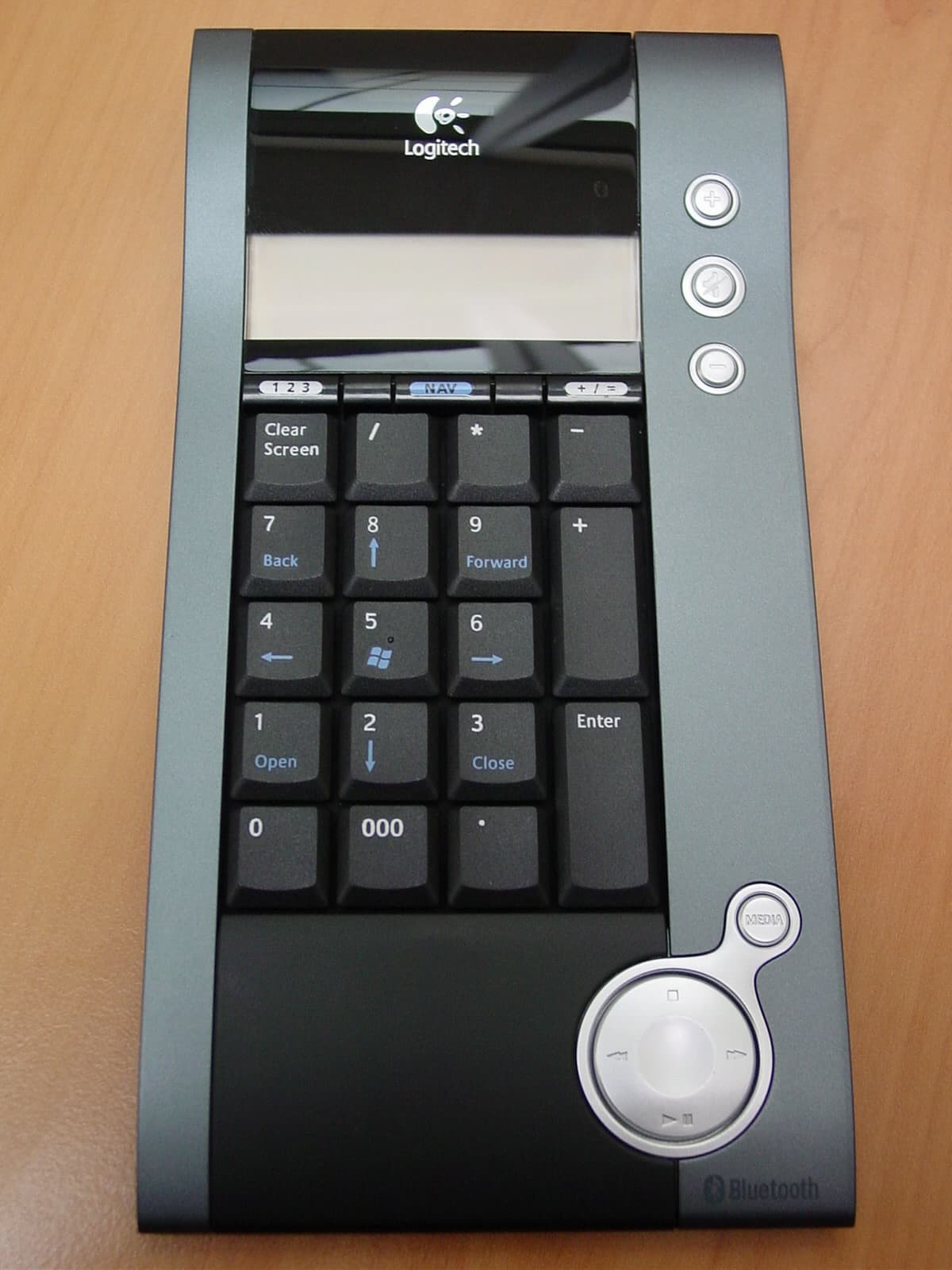 Bluetooth Wireless MediaPad - FCC ID DZL201678 - Logitech Inc (2)
