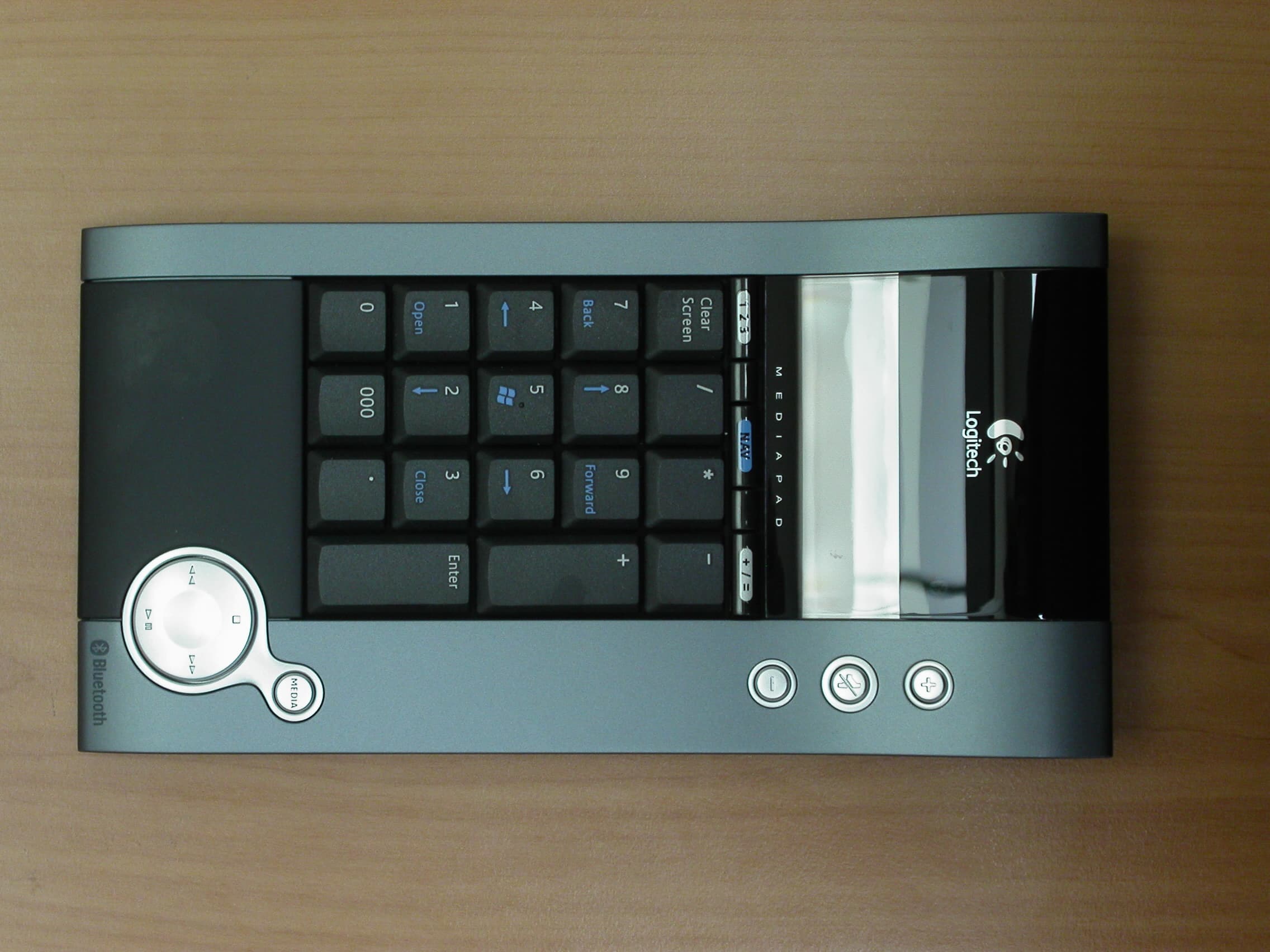 Bluetooth Media Pad - FCC ID DZL201678A - Logitech Inc