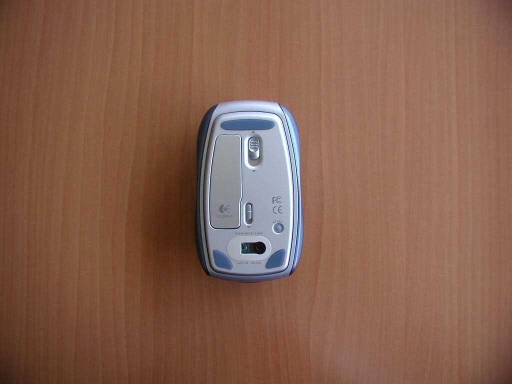 Cordless Mouse - FCC ID DZL201866 - Logitech Inc