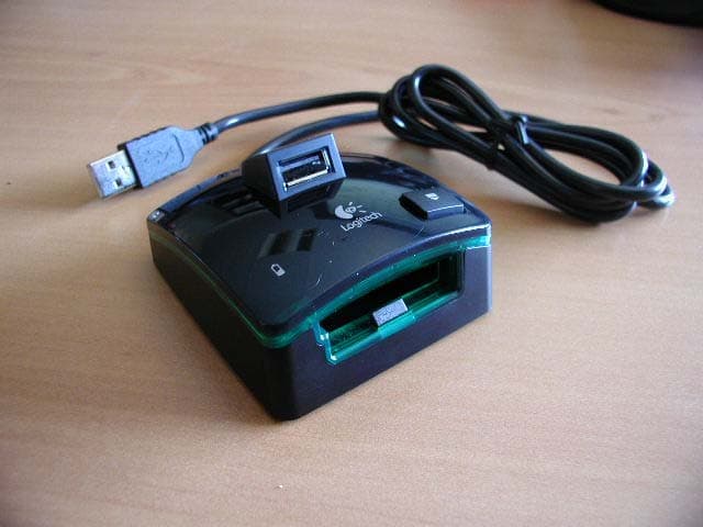 Cordless tranceiver - FCC ID DZL201963 - Logitech Inc (3)