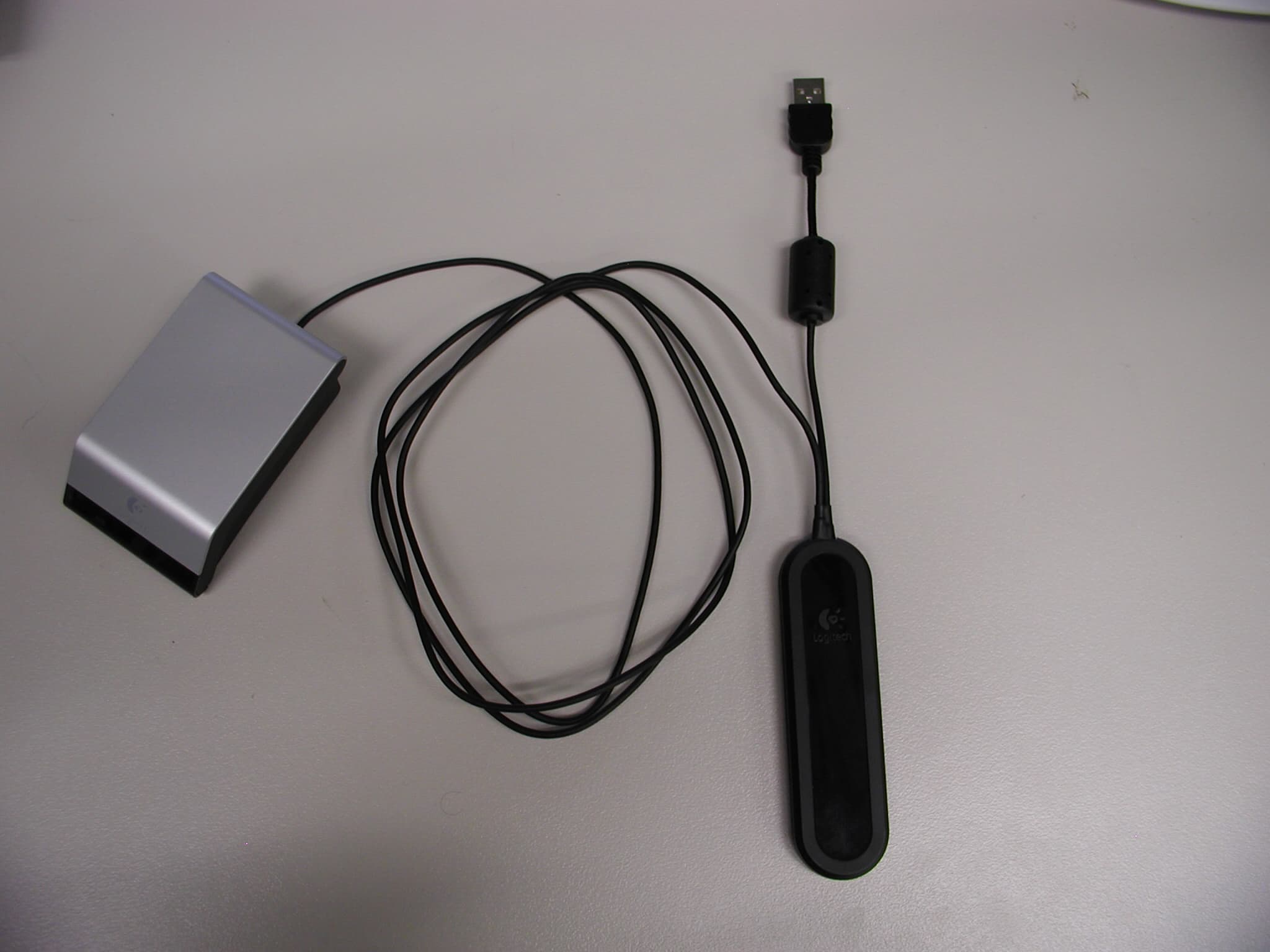 Bluetooth Transceiver - FCC ID DZL202184 - Logitech Inc (2)