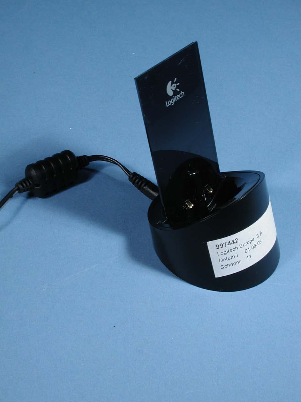 Cordless Mouse - FCC ID DZL202311 - Logitech Inc (4)