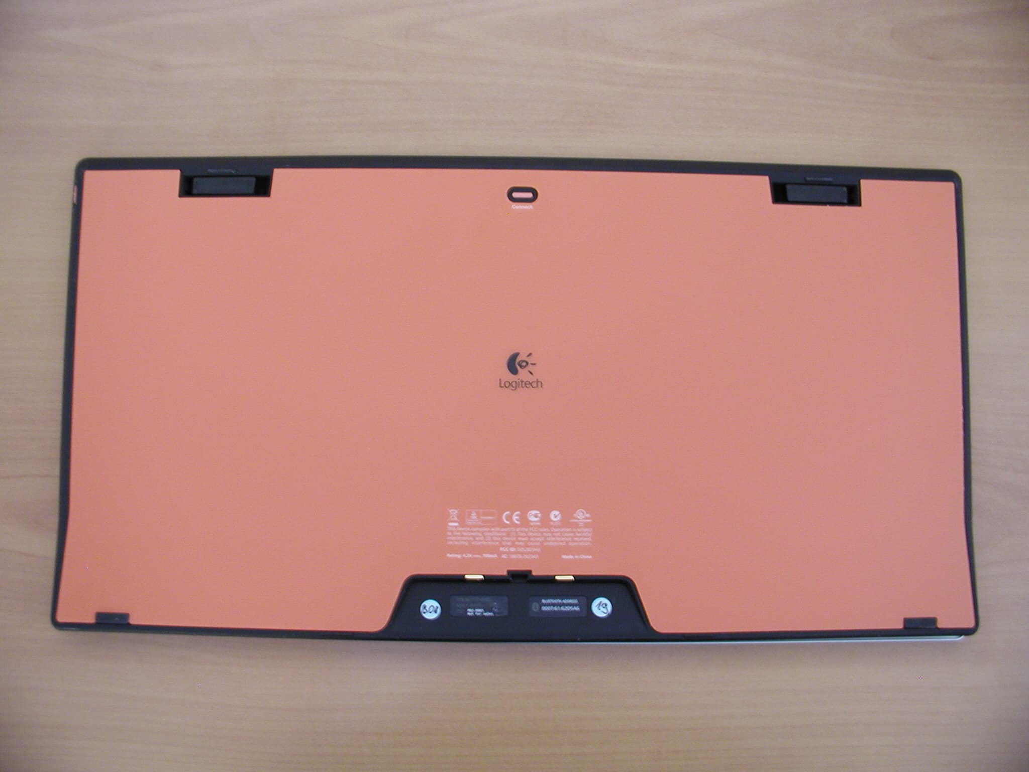 Bluetooth Keyboard - FCC ID DZL202343 - Logitech Inc