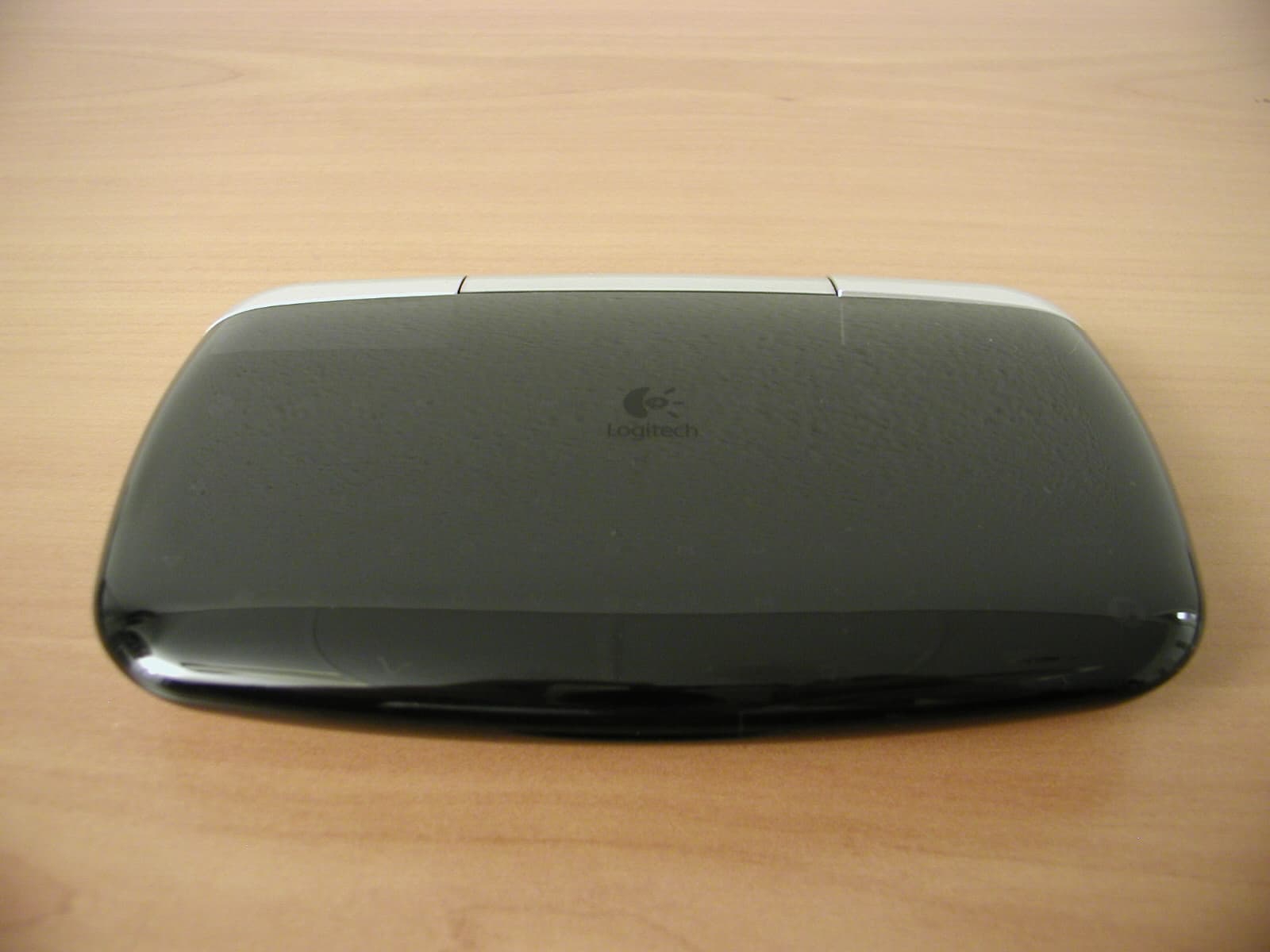 Bluetooth Keyboard - FCC ID DZLYRBG93 - Logitech Inc