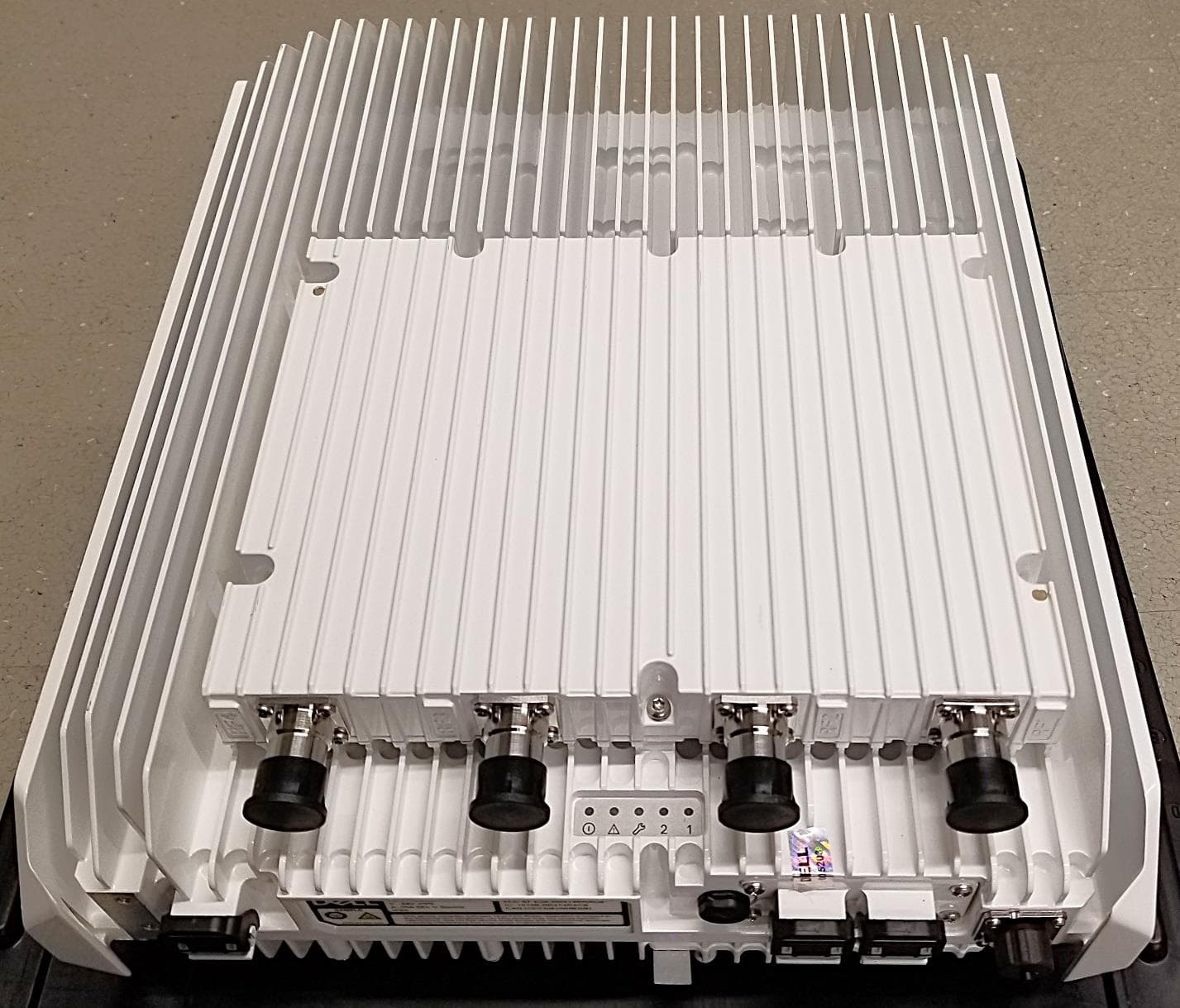 5G NR Remote Radio Unit 4TX 4RX 40W-per-TX - FCC ID E2K-DRU77440 - Dell Inc. (2)