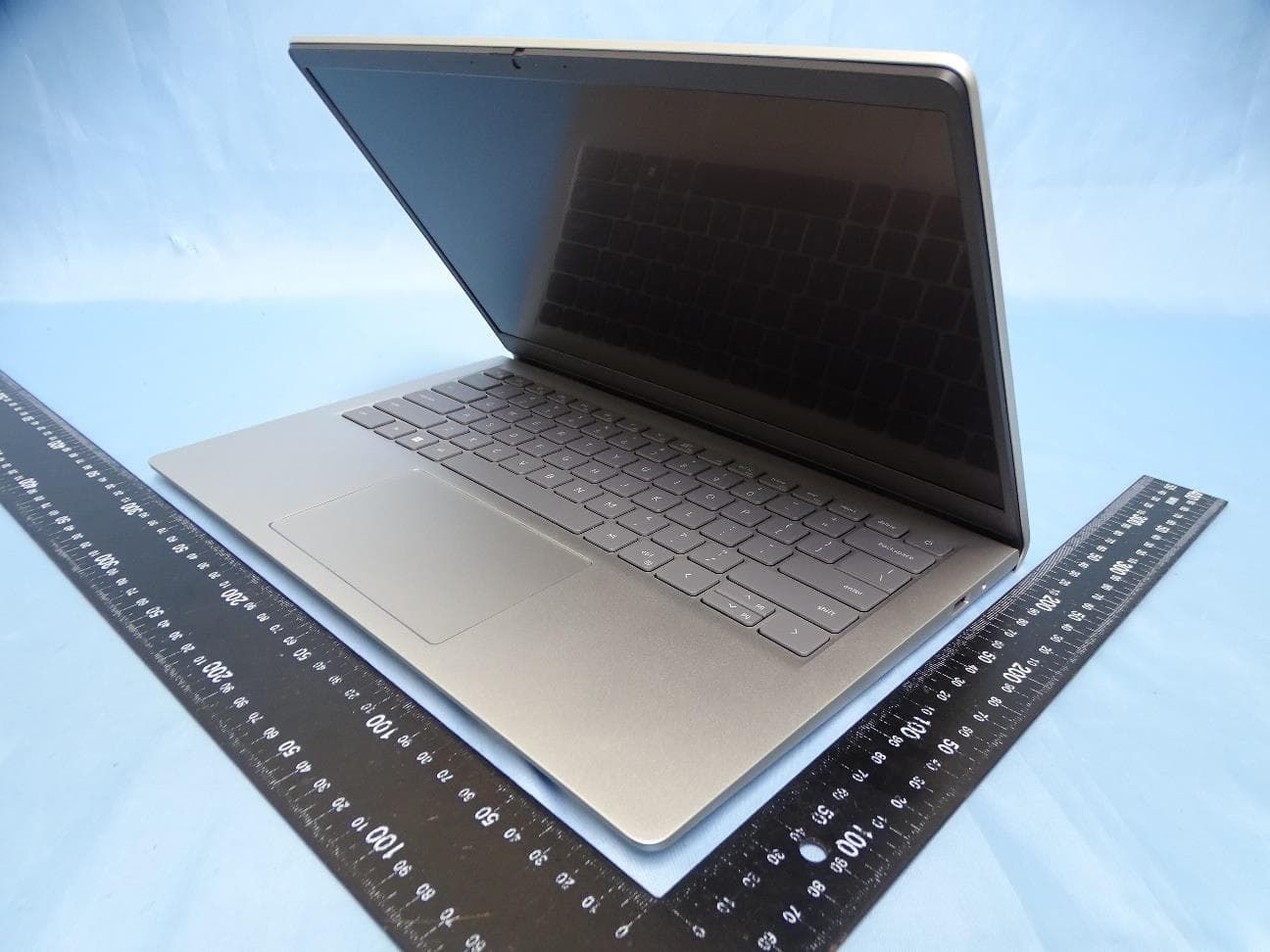 Portable Computer - FCC ID E2K-P152G006 - Dell Inc. (3)