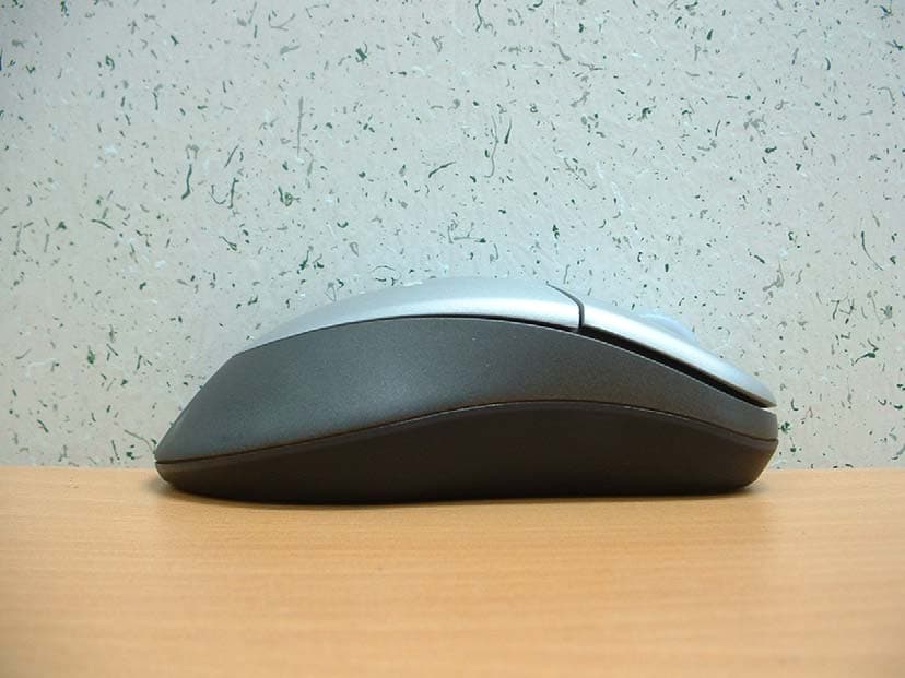 WIRELESS OPTICAL MOUSE - FCC ID E2XOMR6000M - Samsung Electro Mechanics (3)