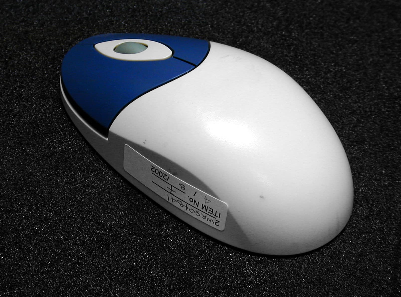 Wireless Mouse - FCC ID E2XSDR4000M - Samsung Electro Mechanics