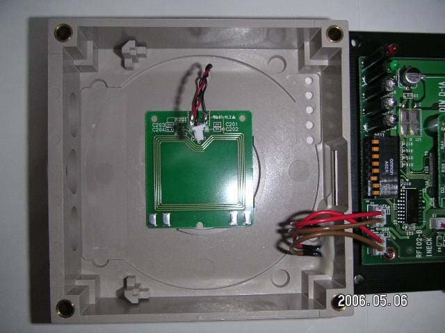 Kanban Reader (RFID system) - FCC ID E4E6CYSID4S2V0106 - Omron Corporation (2)