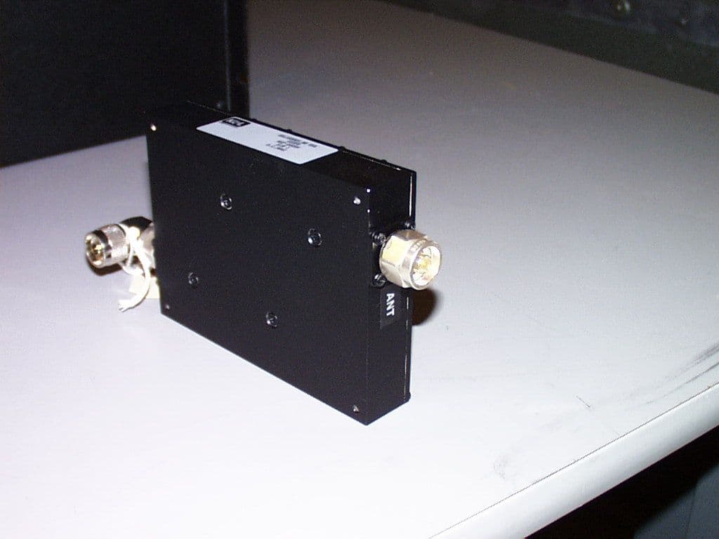 MULTICARRIER GSM PCS AMPLIFIER SYSTEM MODEL MPA9600-25 - FCC ID E675JS0033 - Powerwave Technologies Inc