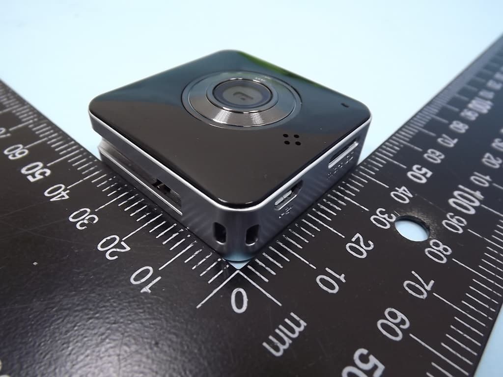 WIRELESS CAMCORDER - FCC ID E8HDCD932U30A - Chicony Electronics Co Ltd (2)