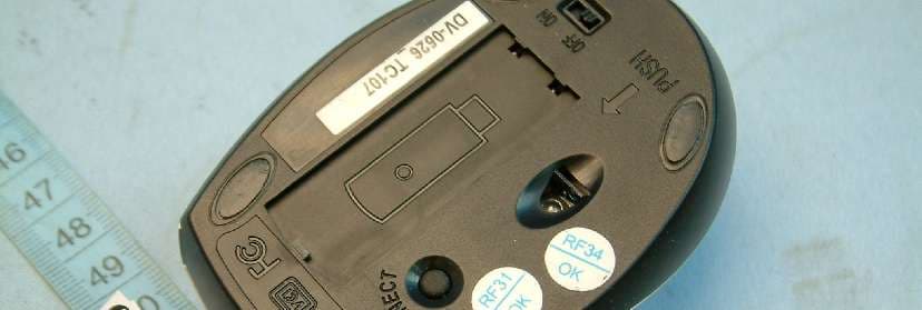 Wireless Mouse - FCC ID E8HMR-0526T - Chicony Electronics Co Ltd (3)