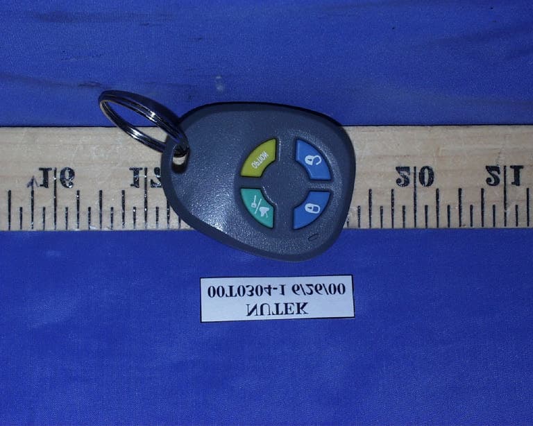 Car Alarm Transmitter - FCC ID ELVAT0D - Nutek Corporation (2)