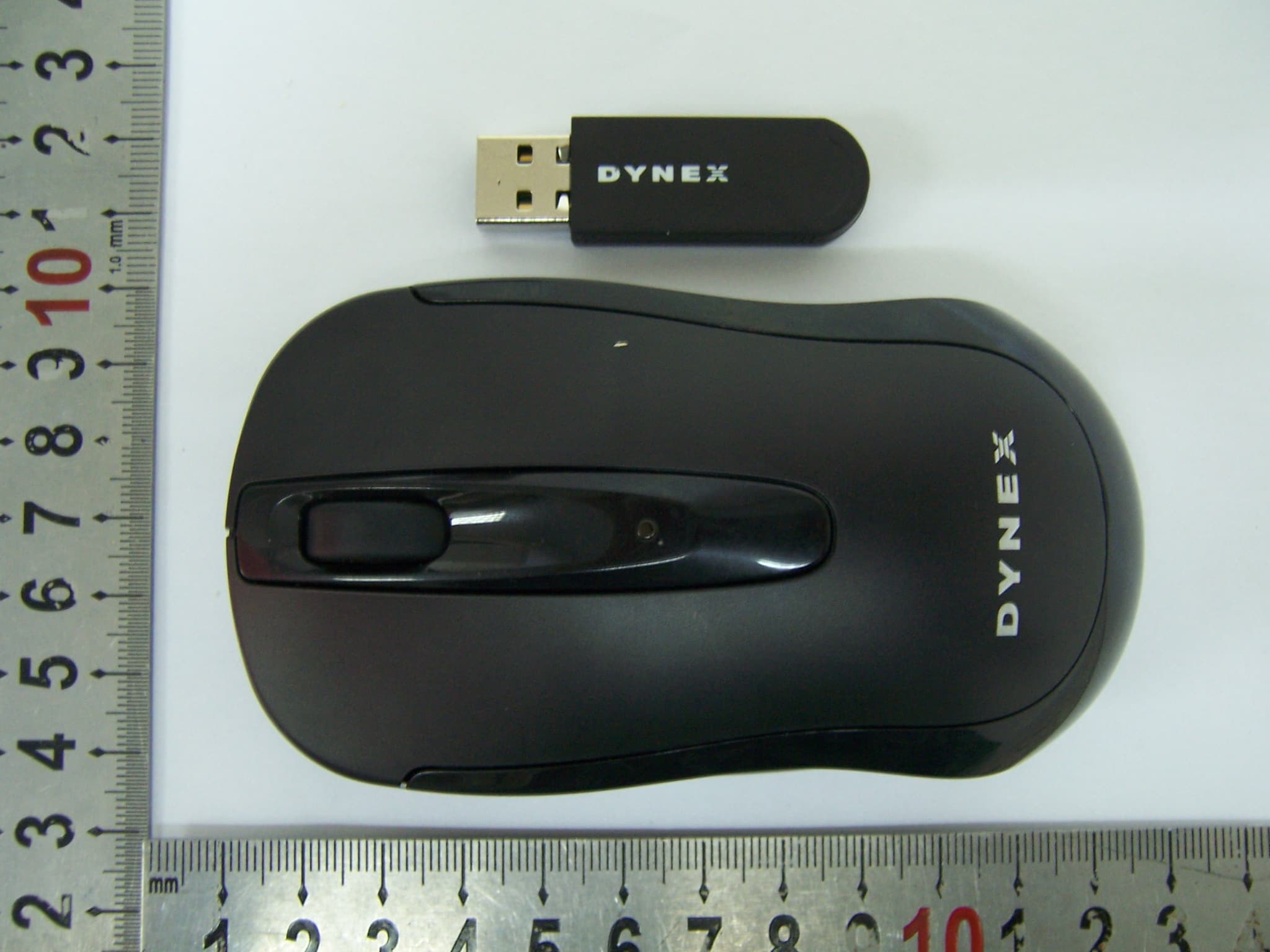 Dynex Wireless Optical Mouse - FCC ID EMJMMORFEVUO - Primax Electronics Ltd