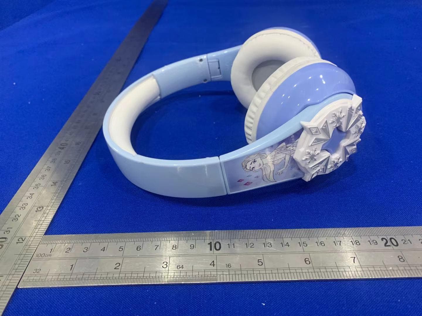 Character Bluetooth Headphones - FCC ID EMOB64A - SDI Technologies Inc. (3)