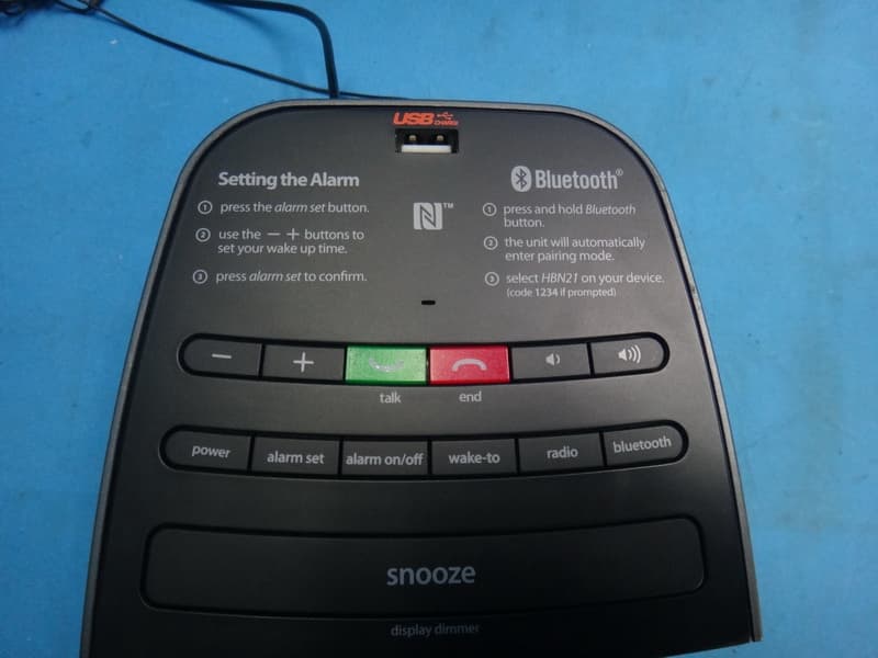 Hotel Bluetooth FM Radio Alarm Clock with Line-in and USB Charging - FCC ID EMOHBN21 - SDI Technologies Inc. (5)