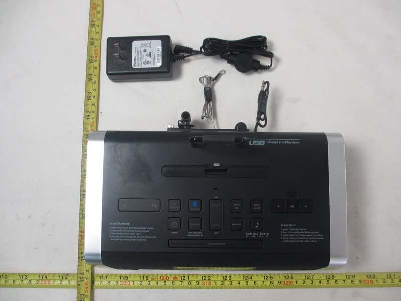 Hotel Bluetooth Universal Bedside Spesker System - FCC ID EMOHDL50 - SDI Technologies Inc. (3)