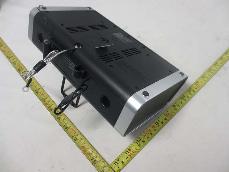 Hotel Bluetooth Universal Bedside Spesker System - FCC ID EMOHDL50 - SDI Technologies Inc. (2)