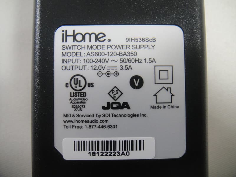 iPhone Alarm Clock Radio with Bluetooth - FCC ID EMOHIP50 - SDI Technologies Inc.