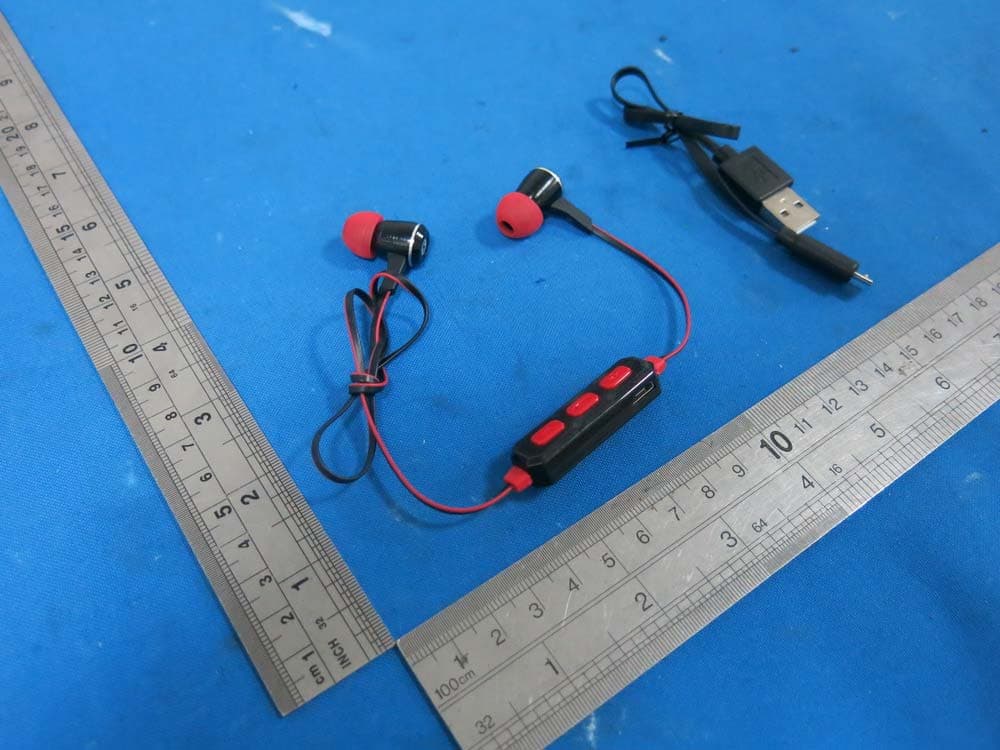 Wireless Noise Isolating Metal Earbuds, Water-Resistant Wireless Sport Earbuds - FCC ID EMOIB29 - SDI Technologies Inc. (3)