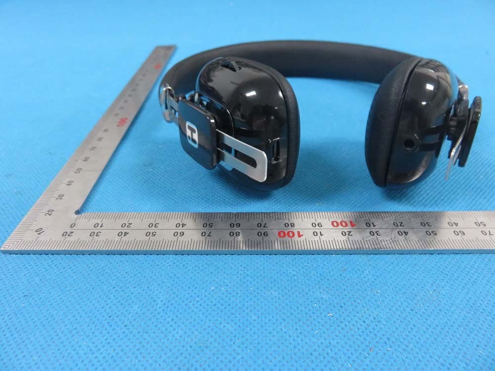 Bluetooth Wireless Headphones - FCC ID EMOIB81 - SDI Technologies Inc. (4)
