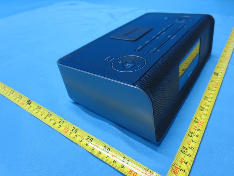 NFC Bluetooth Wireless FM Clock Radio with USB Charging - FCC ID EMOIBN43 - SDI Technologies Inc. (4)