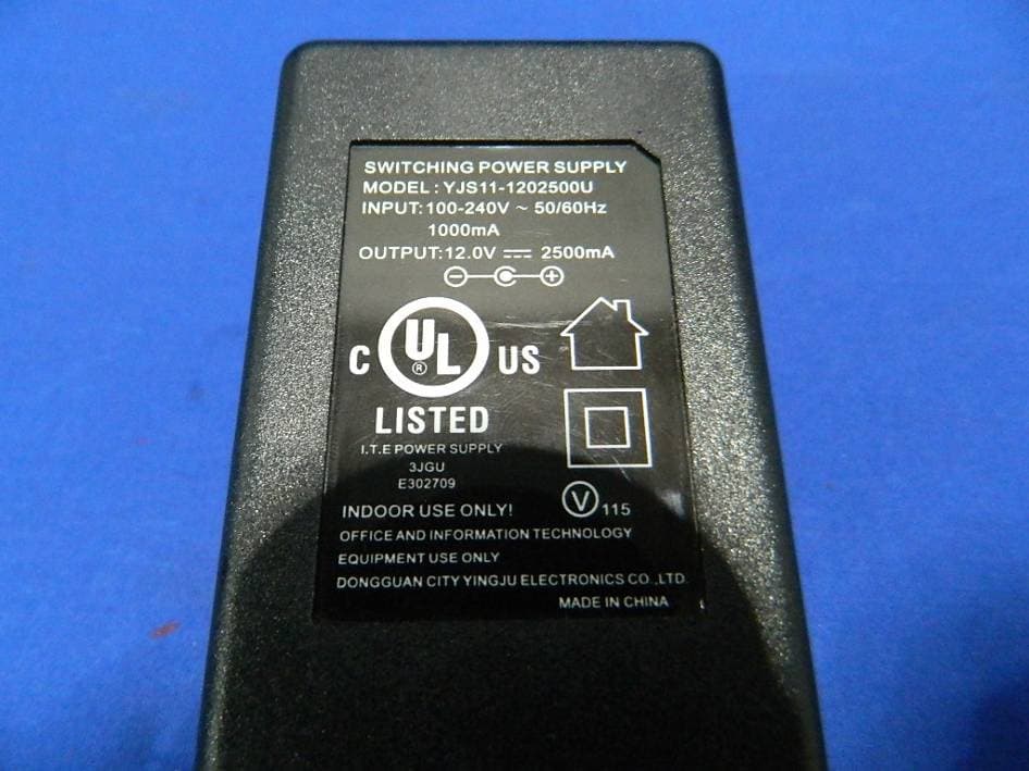 NFC Bluetooth Wireless FM Clock Radio with USB Charging - FCC ID EMOIBN97 - SDI Technologies Inc.