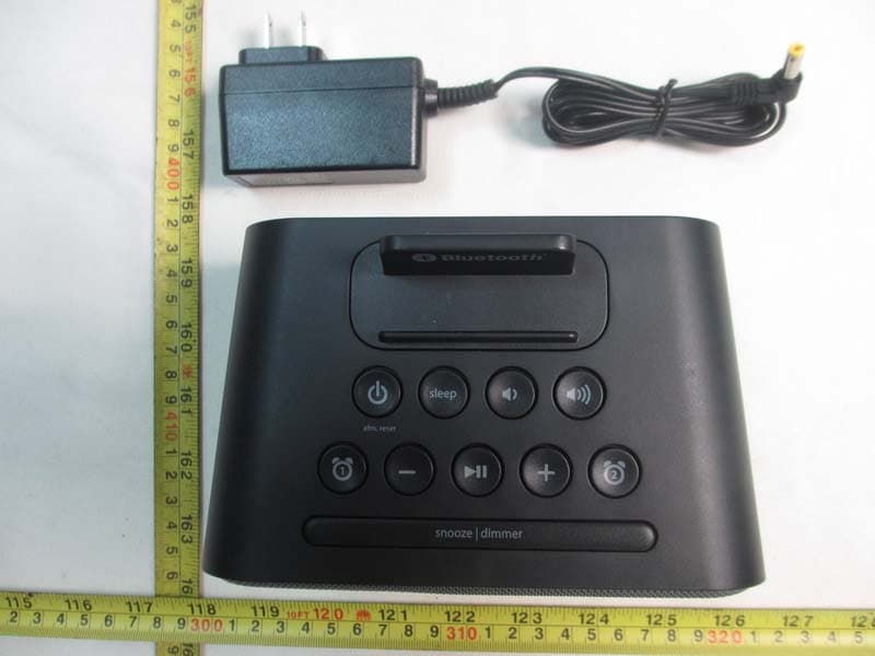 Bluetooth Wireless Dual Alarm Clock - FCC ID EMOIBT22A - SDI Technologies Inc. (2)