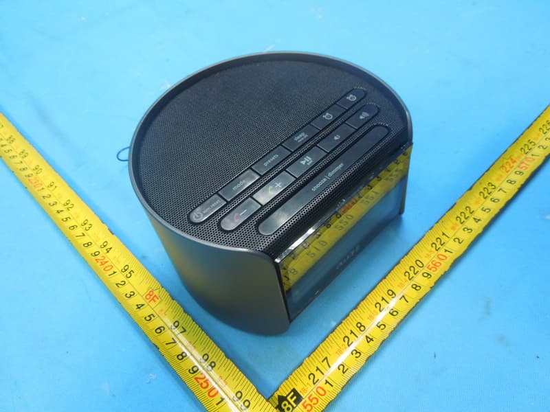 Bluetooth Wireless FM Clock Radio with USB Charging - FCC ID EMOIBT230 - SDI Technologies Inc.