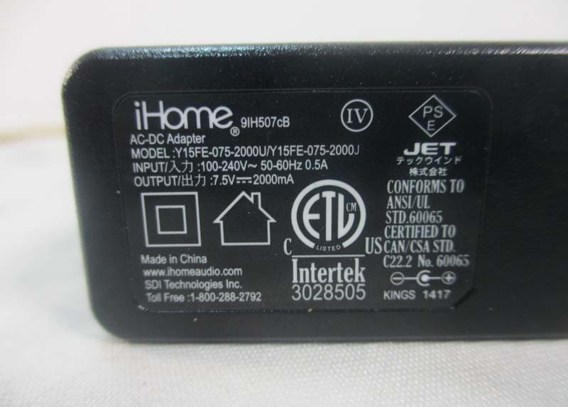 LED Color Changing Dual Alarm Clock Radio with USB Charging - FCC ID EMOIBT28N - SDI Technologies Inc. (2)