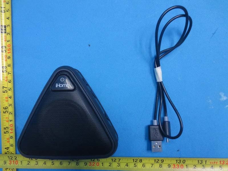 iHome Splashproof Wireless Speaker with Speakerphone - FCC ID EMOIBT3 - SDI Technologies Inc. (2)