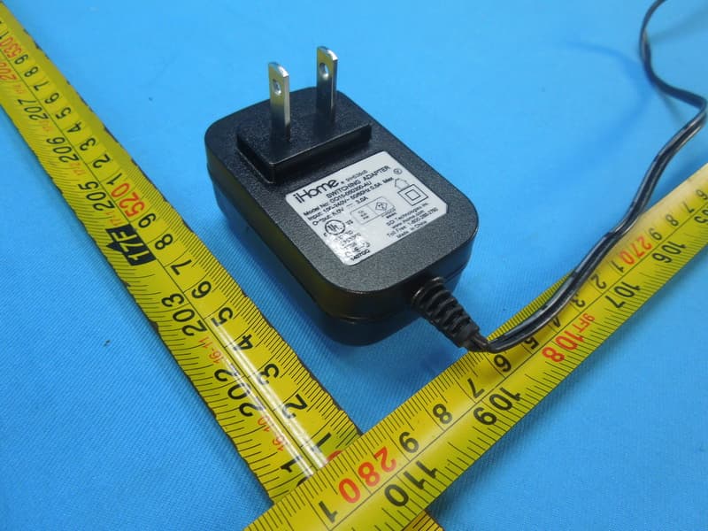 Bluetooth Wireless FM Clock Radio with USB Charging - FCC ID EMOIBT31 - SDI Technologies Inc. (2)