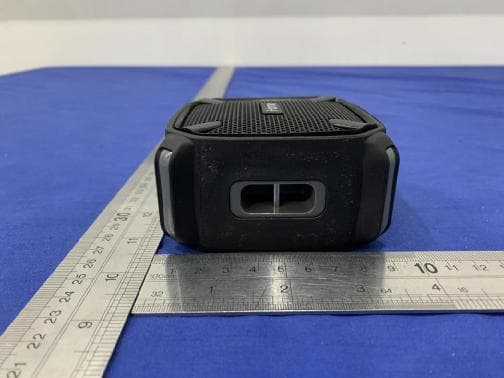Portable Rechargeable Color Changing IP67 Bluetooth Speaker with Melody - FCC ID EMOIBT371A - SDI Technologies Inc. (4)
