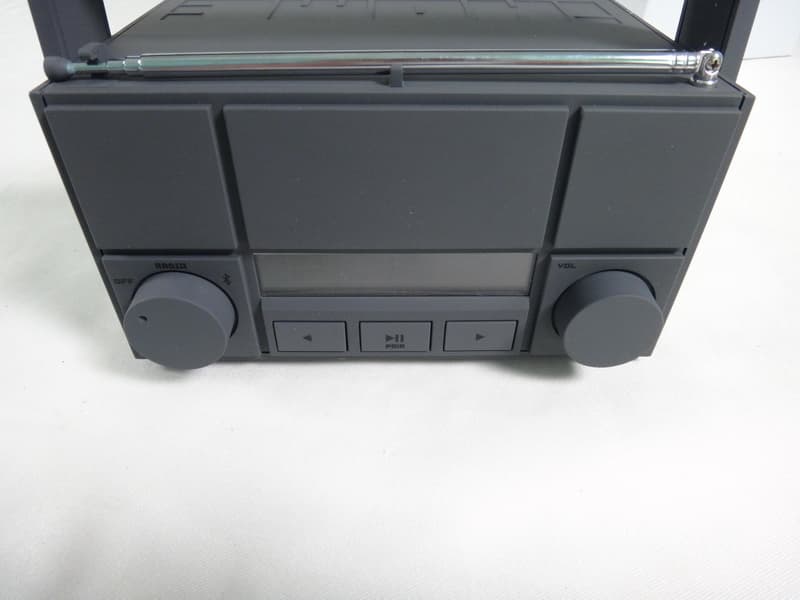 Portable Stereo Bluetooth Speaker with FM Radio - FCC ID EMOIBT4 - SDI Technologies Inc. (4)