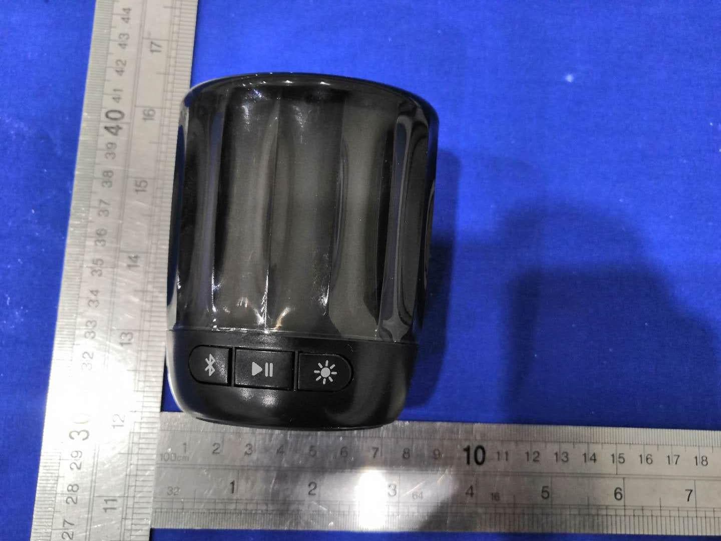 Bluetooth Mono Wireless LED Color Changing Speaker with Rechargeable Battery - FCC ID EMOIBT810A - SDI Technologies Inc. (2)