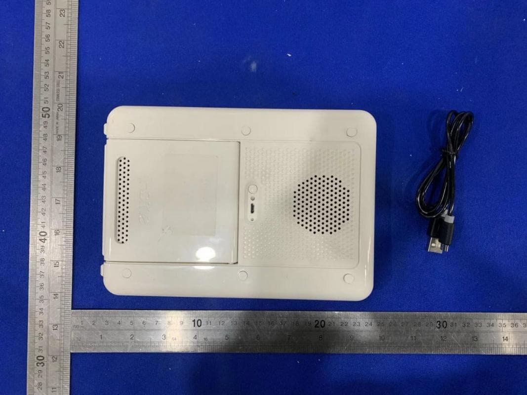 Portable Rechargeable Flat Panel LED Vanity Mirror with Wireless Speaker - FCC ID EMOICVBT20A - SDI Technologies Inc. (4)