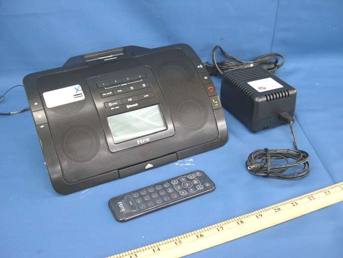 iHome Bluetooth Alarm Clock Radio for iPhone/ iPod - FCC ID EMOIP47 - SDI Technologies Inc. (3)