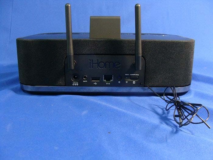 iHome AirPlay Wireless Audio System - FCC ID EMOIW4 - SDI Technologies Inc. (2)