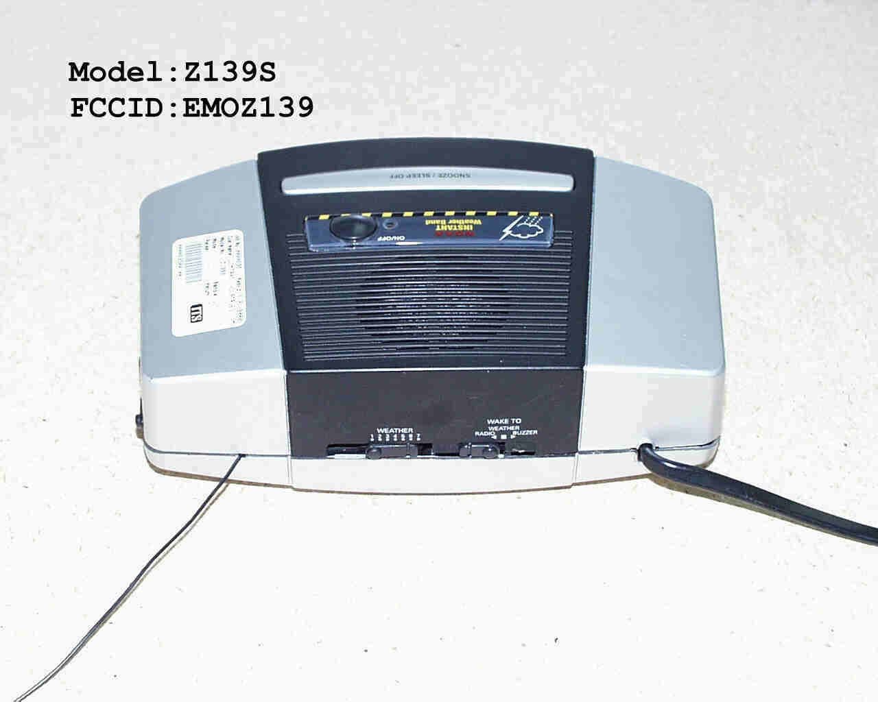 Instant Weather Alarm Clock Radio - FCC ID EMOZ139 - SDI Technologies Inc.